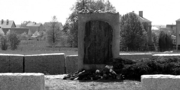 Pomnik ofiar pogromu w Jedwabnem, fot. D. Król