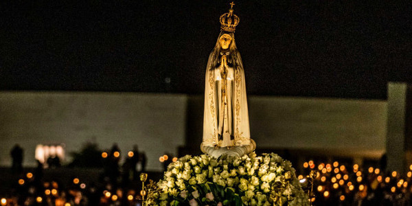 Procesja z figurą Najświętszej Marii Panny w Fatimie. Fot. Reinaldo Rodrigues / Zuma Press / Forum