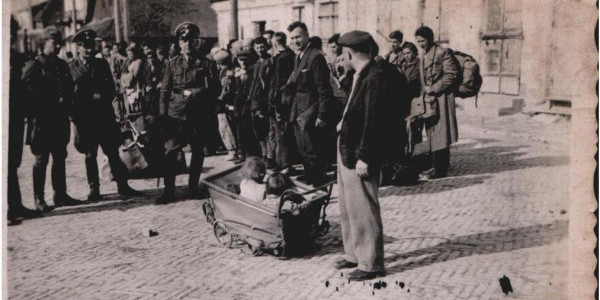 80 lat temu, we  wtorek 11 sierpnia 1942 r. miała miejsce trzecia deportacja z zamojskiego getta. fot. z kolekcji Marii Fornal