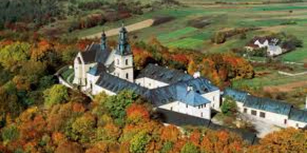 Karczówka - klasztor
